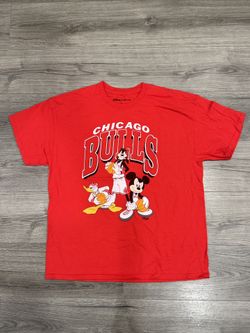 Disney x Junk Food Clothing Colab NBA Chicago Bulls Men’s Tee Size Large.