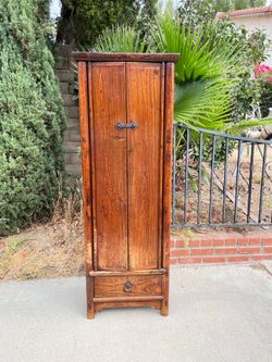 Cabinet antiques