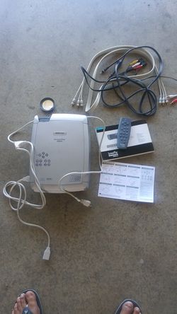 Infocus projector screen play 4805 Is Been Used 4 Hours Only
