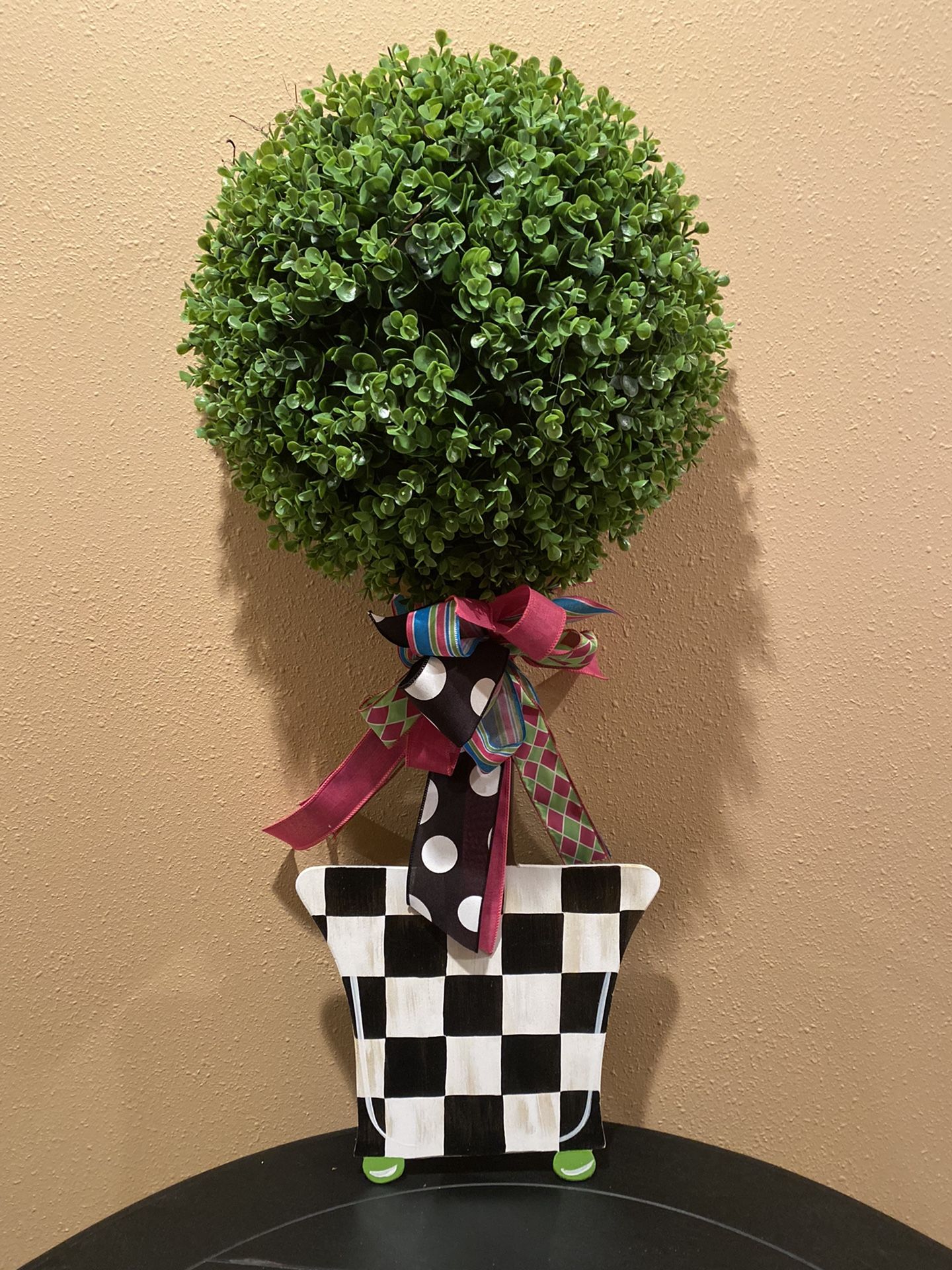Topiary Front Door Hanger