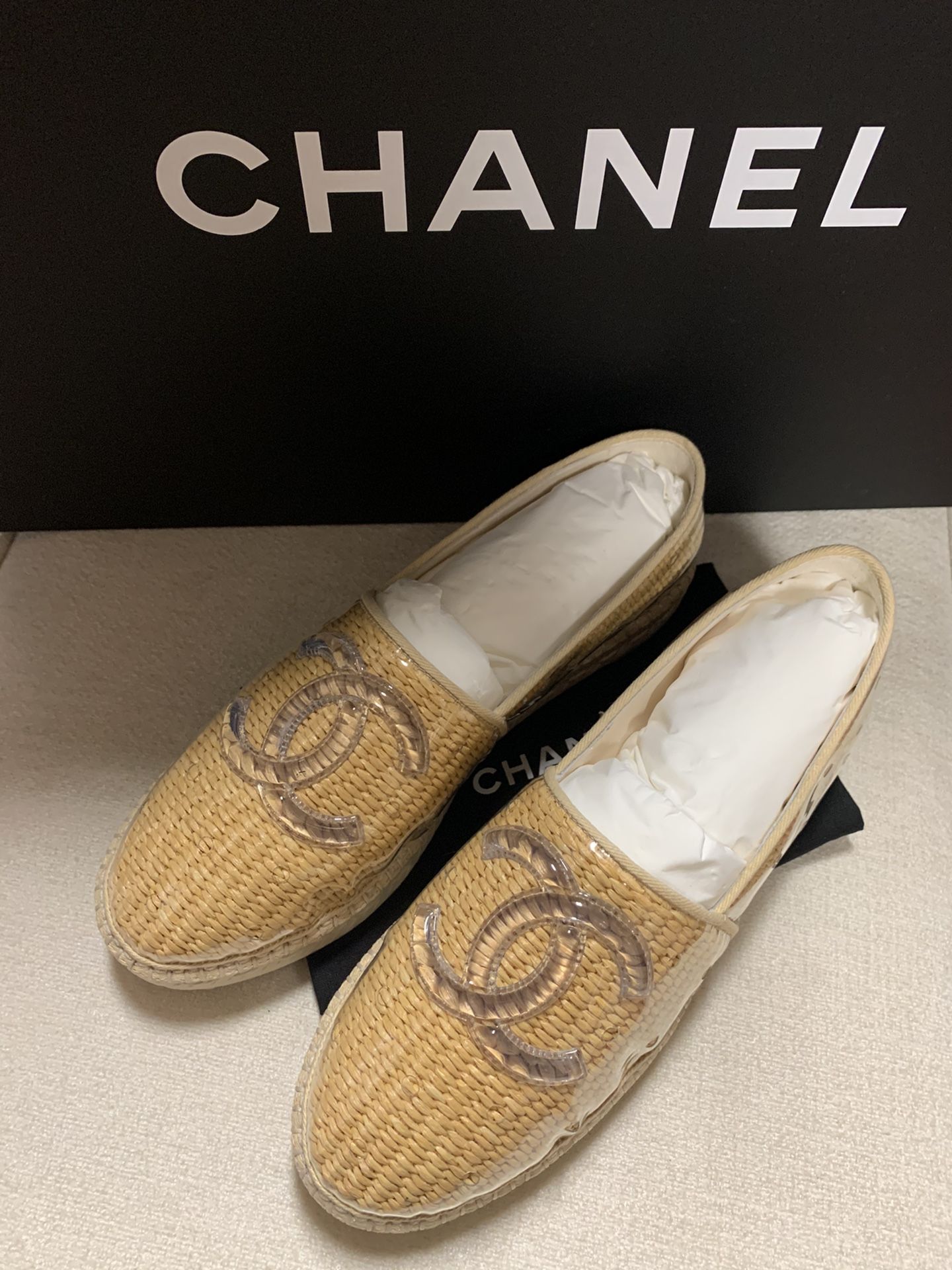 Authentic Chanel Raffia CC Logo Beige Straw Flat Espadrilles *RARE* sz 38