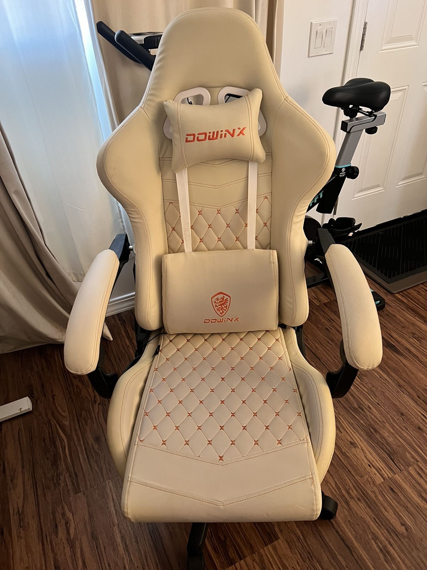 Gamer chair