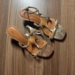 Zara Gold Heels 7.5 / 38