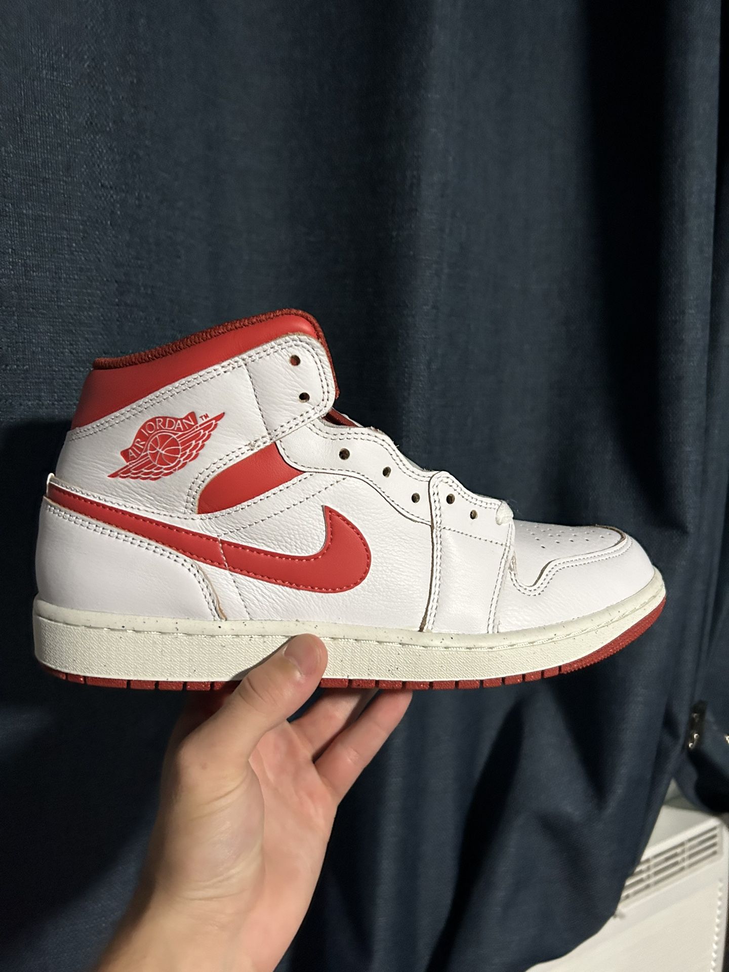 Jordan 1 Mid Size 10.5 Or Trades