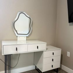 TONDI White Vanity Desk with 3-Color Touch Screen Lighted Mirror