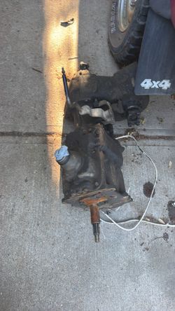 Transmission ford 1979  standard.. 4x4