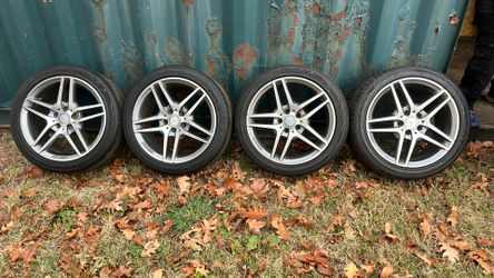4-245/40/18. AMG Mercedes Continental Tires