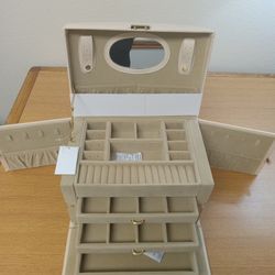 Gemma Layne Jewelry Box
