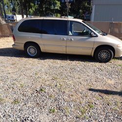 2000 Townn And Country Van