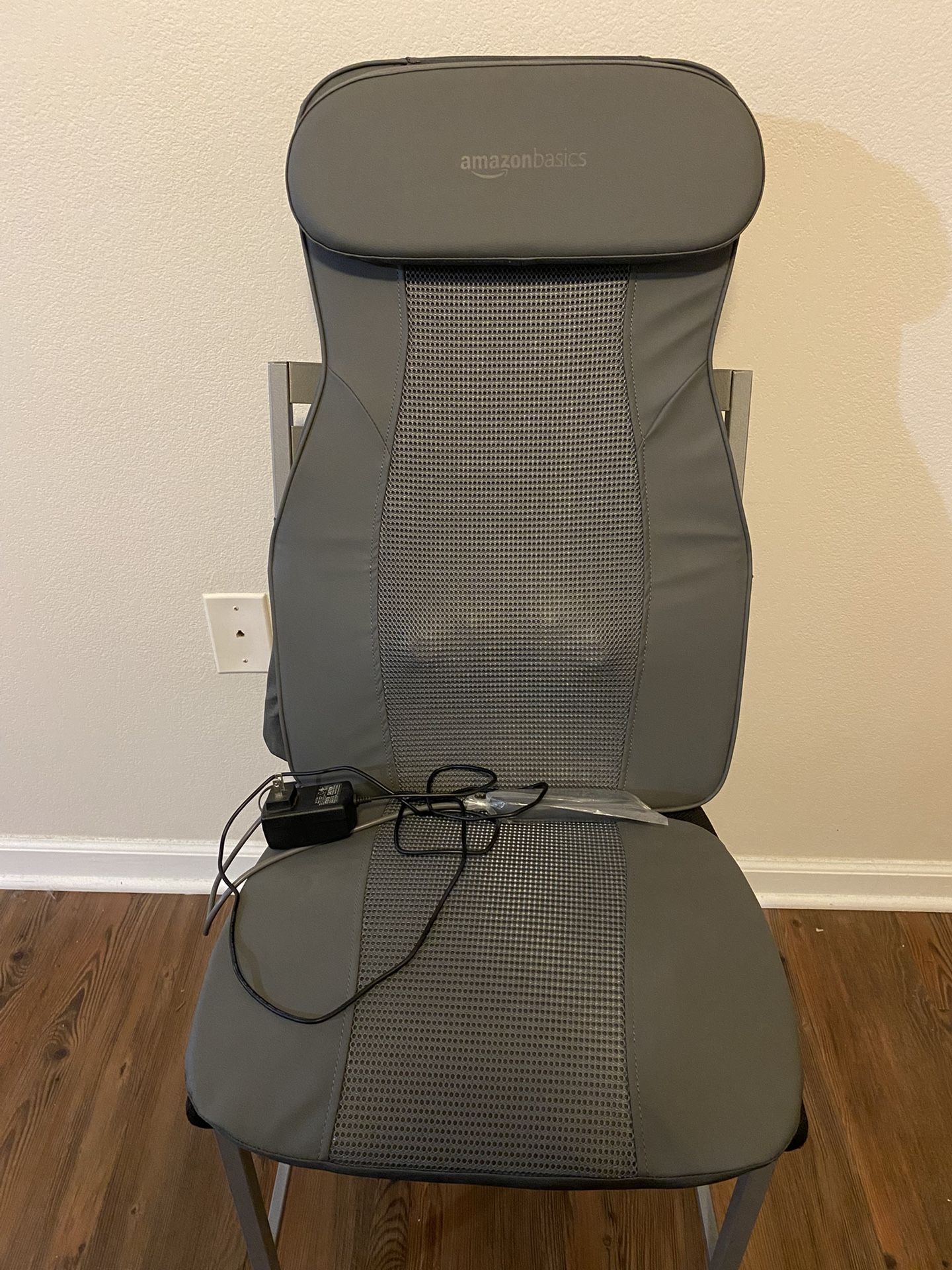 AmazonBasics Back & Seat Massager – Vibrating Cushion with Heat