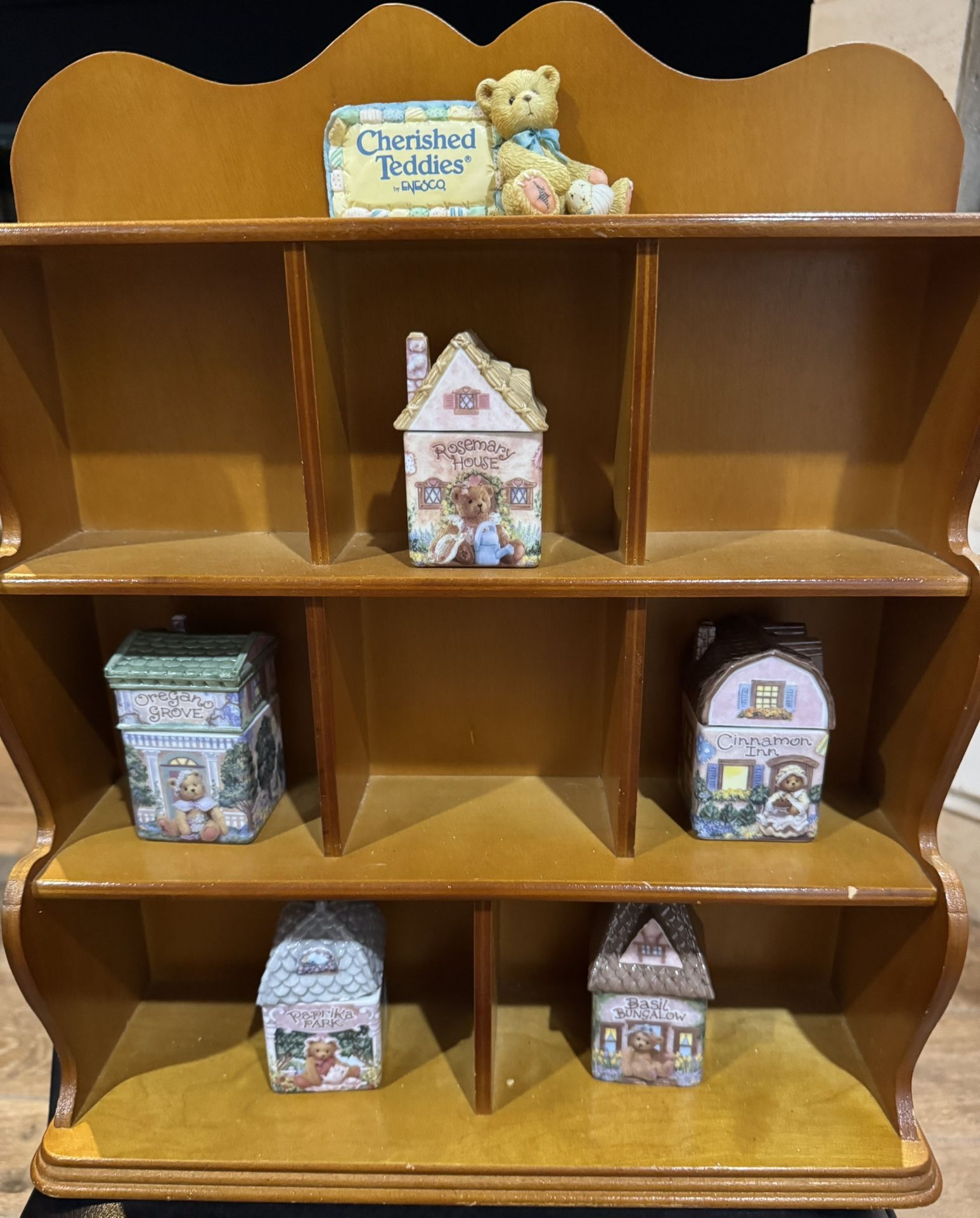 Cherished Teddies by Enesco Set of 5 Spice village jars and rack -1997.