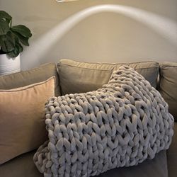 Hush Weighted Blanket—15lbs