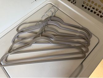 Free set of non wrinkle hangers with any purchase from my page must make purchase