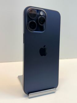 Apple iPhone 15 PRO MAX 512gb. ( Unlocked Phone)