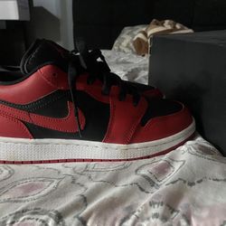 Air Jordan 1 Reverse Bred