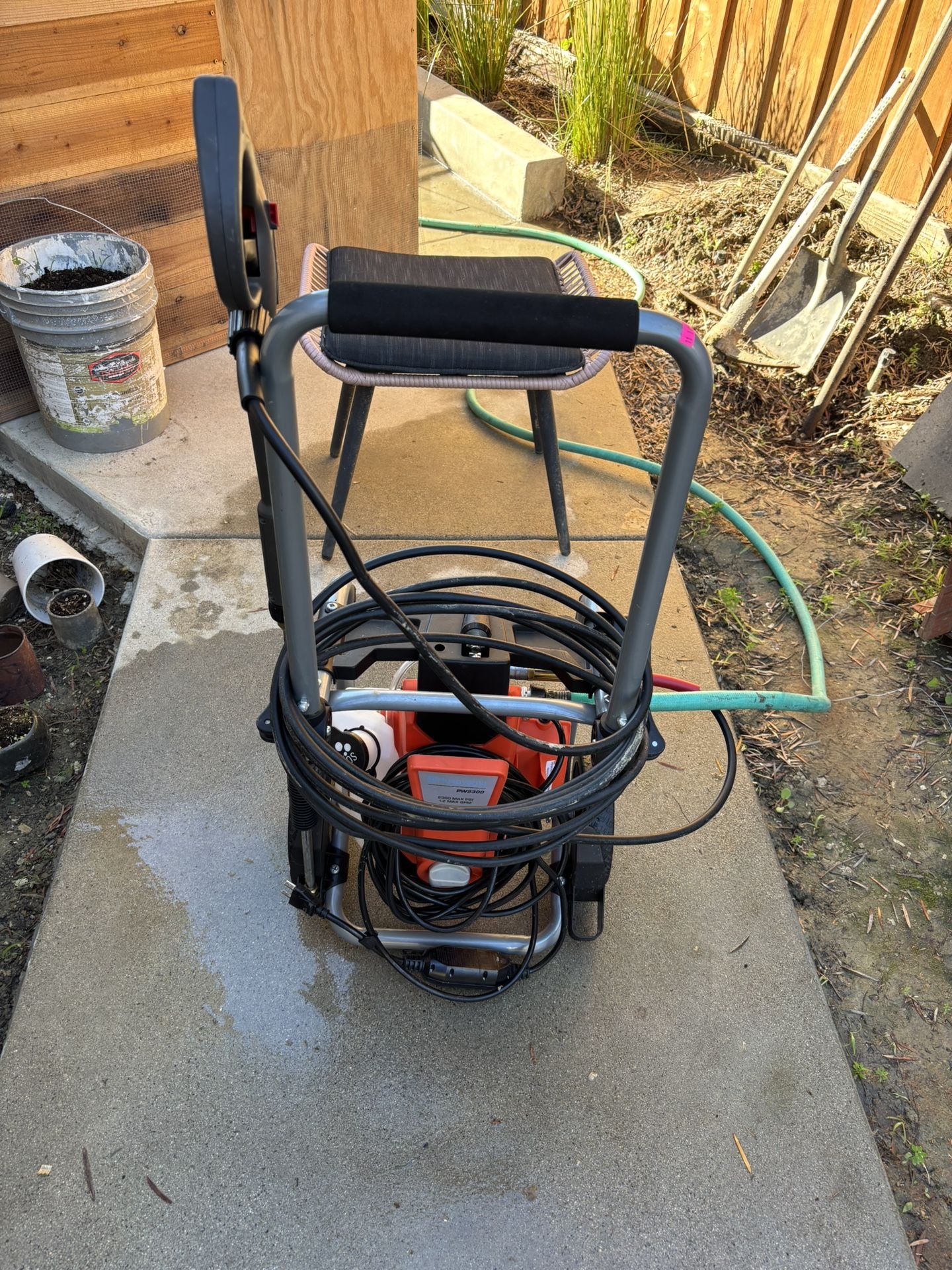 Husqvarna 2300 PSI Electric Pressure Washer – Great Condition