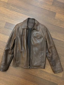 Roundtree and yorque genuine leather jacket medium size