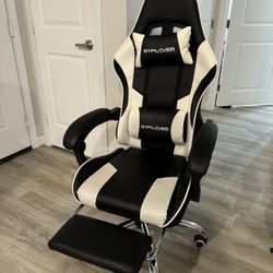 gamer chair with massager pillow