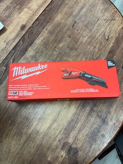 Milwaukee M12 Cordless Copper Tubing Cutter