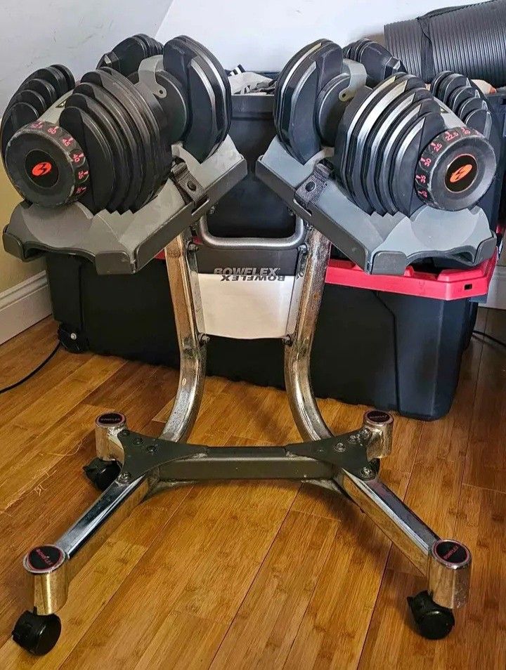 Bowflex-Selecttech-Adjustable-Dumbbells-552