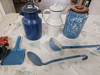 Cubos antiguos/ milk cream pails $30.00 EACH/ Cada Uno 