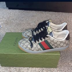 Size 8 Men’s Gucci Shoes 