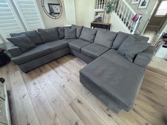 Living Spaces Gray Fabric 3-Seat sectional Sofa
