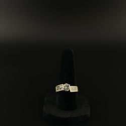 18kt Gold Ring “Moissanite w/ Diamonds”