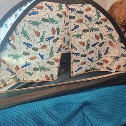 Childs Popup Tent With Sleeping Bag. and Carrying Bag.
