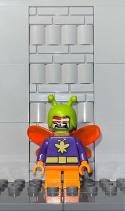 Killer Moth - DC LEGO Minifigure