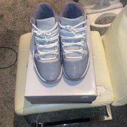Cool Grey Jordan 11s, Size 9.5