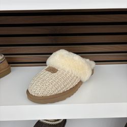 UGG Cozy Slippers 