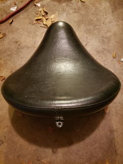 Yamaha 650 Seat 2003