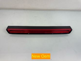2015-2020 Chevrolet Tahoe Suburban Rear Spoiler Lamp  New Oem