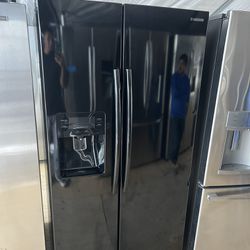 Samsung Side/side Refrigerator   60 day warranty/ Located at:📍5415 Carmack Rd Tampa Fl 33610📍