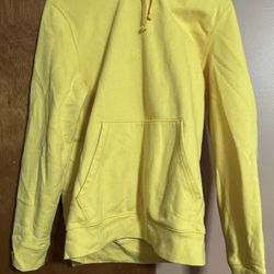 Young men, teens/tweens hoodie size small