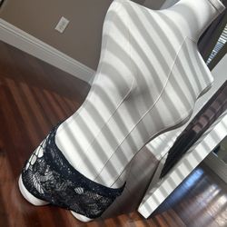 Dancer skirt fishnet (has matching top if interested) 