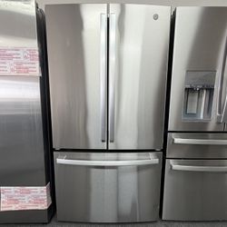 GE Refrigerator 3 Doors 