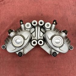 Harley-Davidson Sportster brake calipers