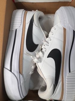 Womens nike court legacy