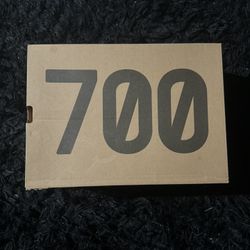 Yeezy Boost 700 Utility Black 