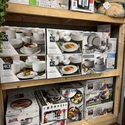 Household Good , Pots Pans Sets Individual Storage Containers And Much More 