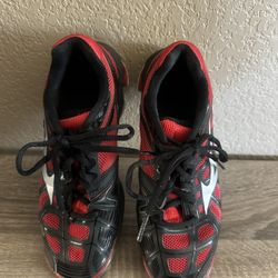 Women’s Mizuno Volleyball Shoes Size 7-Wave Lightening RX2