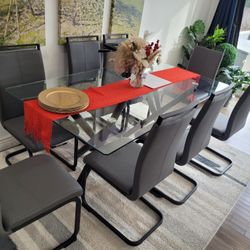 6ft Long Beautiful Glass Dining Room Table And Chairs