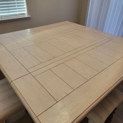 Rustic Dining Table w/ Removable Leaf & 4 Bar Stools – Great Condition!