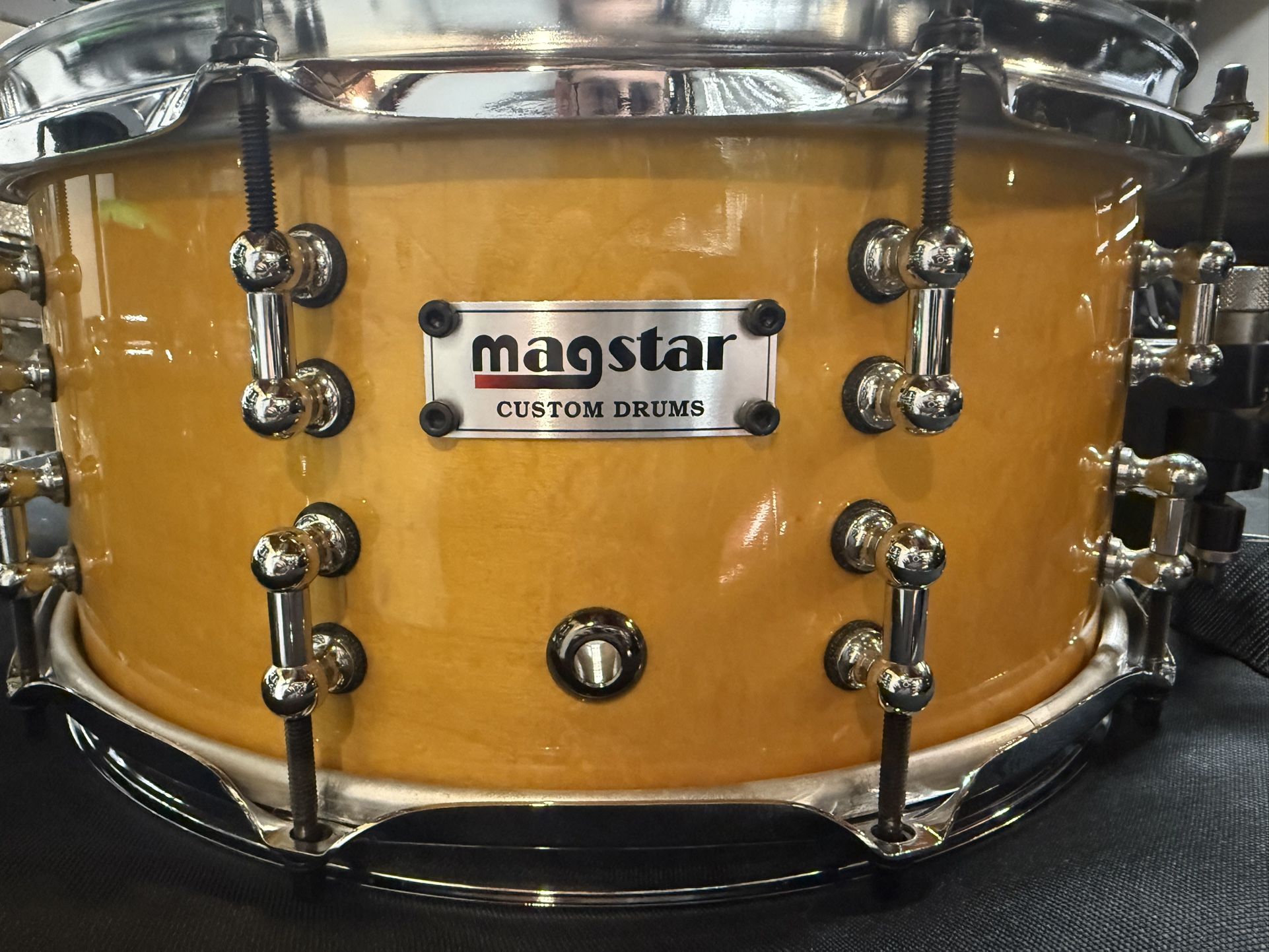 Magstar Custom Maple 8 ply Snare Drum Yellow Lacquer Finish - 14x6.5