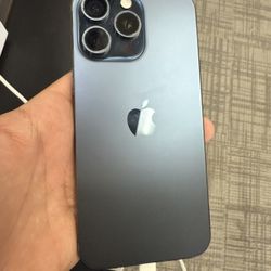 iPhone 15 Pro Max Unlocked 256gb