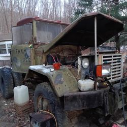 World War II 2 And 1/2 Ton 6x6