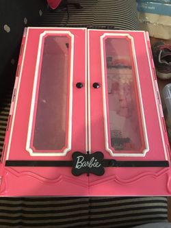 MATTEL PINK BARBIE DOLL WARDROBE CLOSET