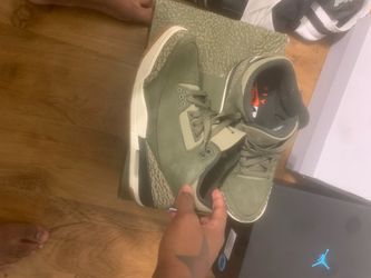 Green Jordan 3s